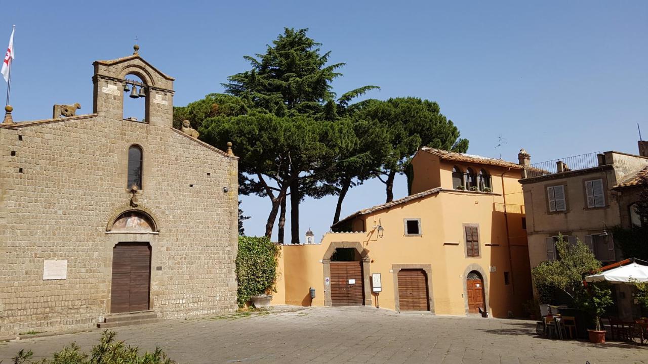 B&B A Piazza Del Gesu Viterbo Exterior photo