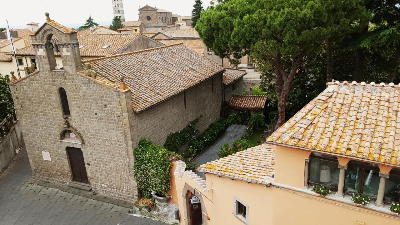 B&B A Piazza Del Gesu Viterbo Exterior photo